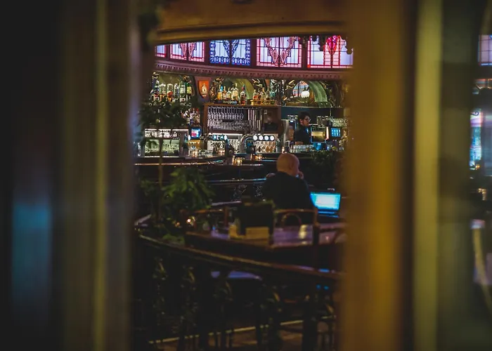Queen Hotel